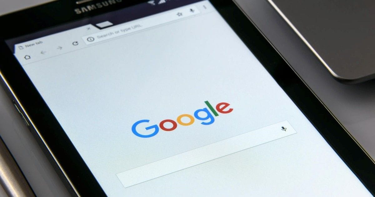 El historial oculto que Google guarda de cada usuario: qué datos registra y cómo borrarlos, paso a paso