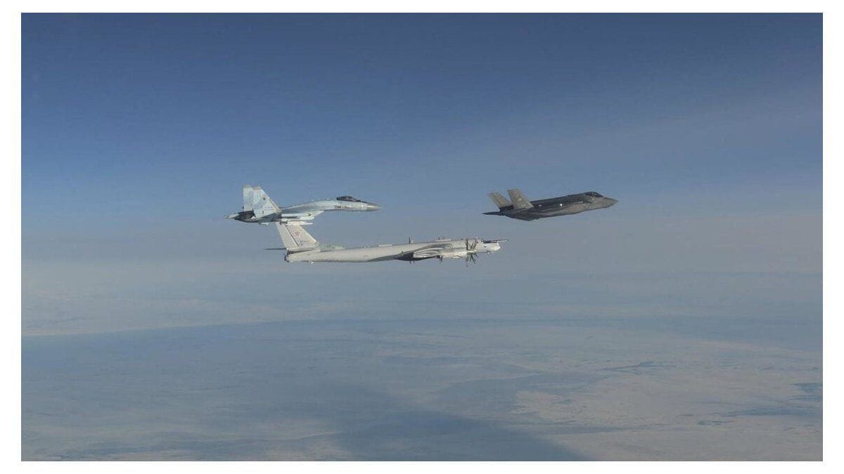 Tensión: EEUU interceptó aviones de combate rusos cerca de Alaska