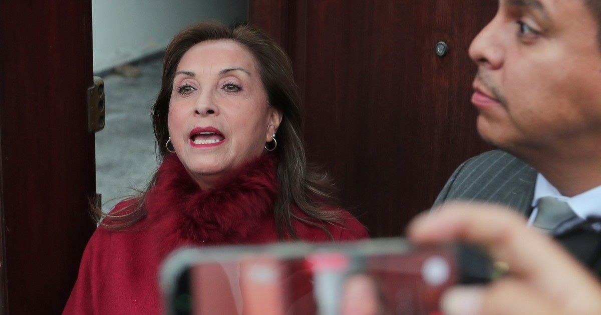 Crisis en Perú: piden prohibirle la salida del país a Dina Boluarte, pero ella niega estar buscando asilo