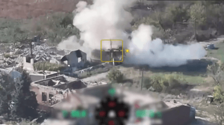 VIDEO: Drones rusos abrasan a militares ucranianos atrincherados y su equipamiento