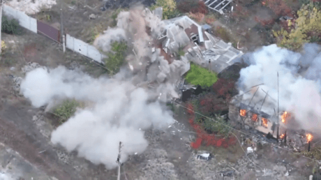 VIDEO: Drones rusos arrasan posiciones de artilleros de Kiev y de ataques no tripulados