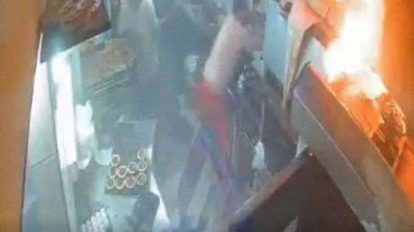 VIDEO: Momento en que explota un horno industrial en Argentina