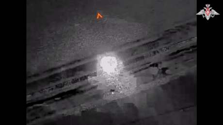 Rusia muestra cómo destruye posiciones ucranianas con misiles Iskander y cazabombarderos Su-34
