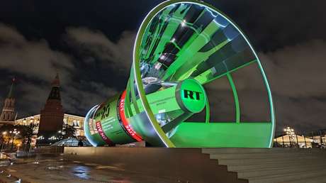 VIDEO: RT instala un megáfono gigante en el centro de Moscú
