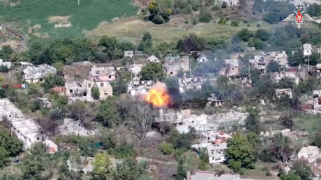 VIDEO: Tanquistas rusos aniquilan posiciones de fuerzas ucranianas