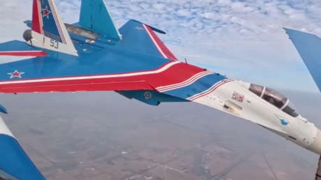 VIDEO: Cazas rusos conquistan el cielo de China con increíbles acrobacias