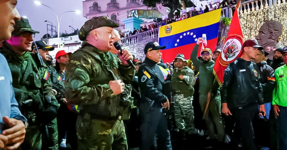 El régimen de Maduro activa un “plan de defensa” en Venezuela ante el vuelo de bombarderos de Estados Unidos en el Caribe