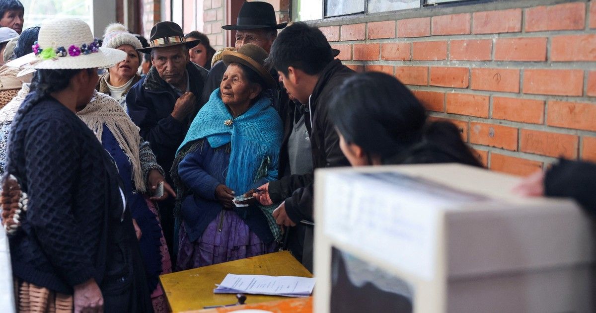 Balotaje en Bolivia: cerraron los comicios y hay horario para conocer los resultados que consagren al nuevo presidente