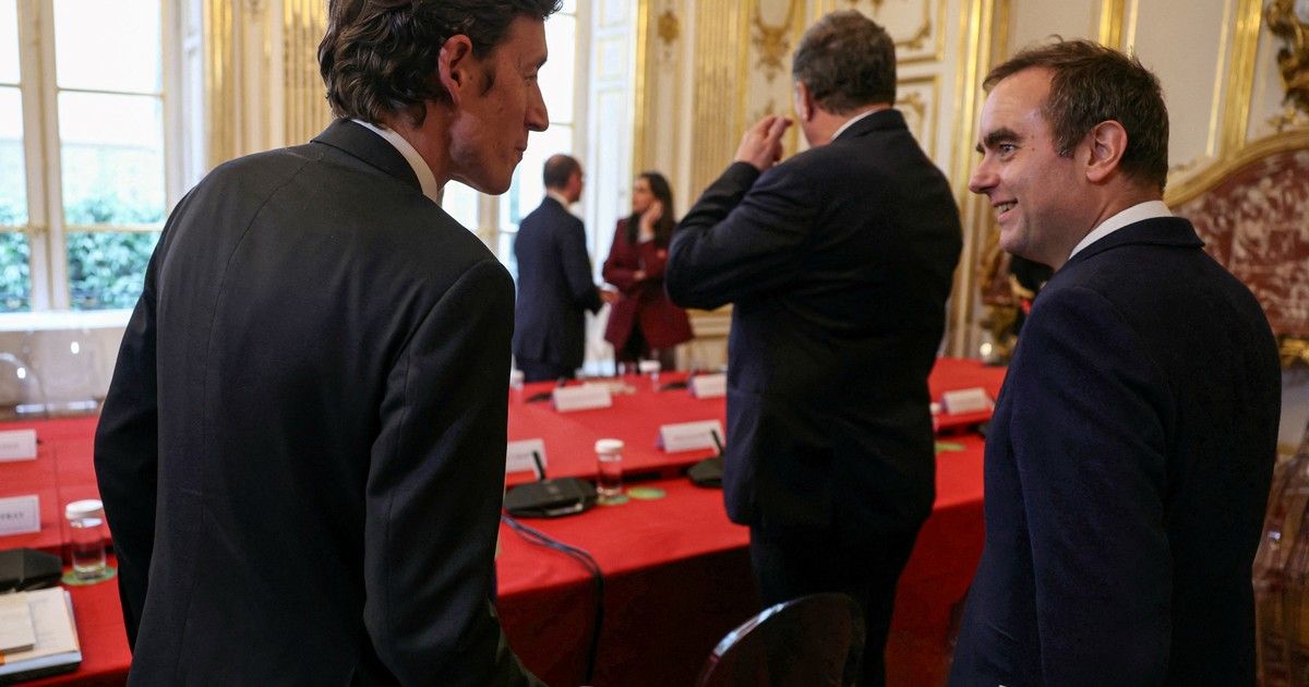 Francia: el nuevo primer ministro designado por Emmanuel Macron ya enfrenta mociones de censura y su continuidad pende de un hilo