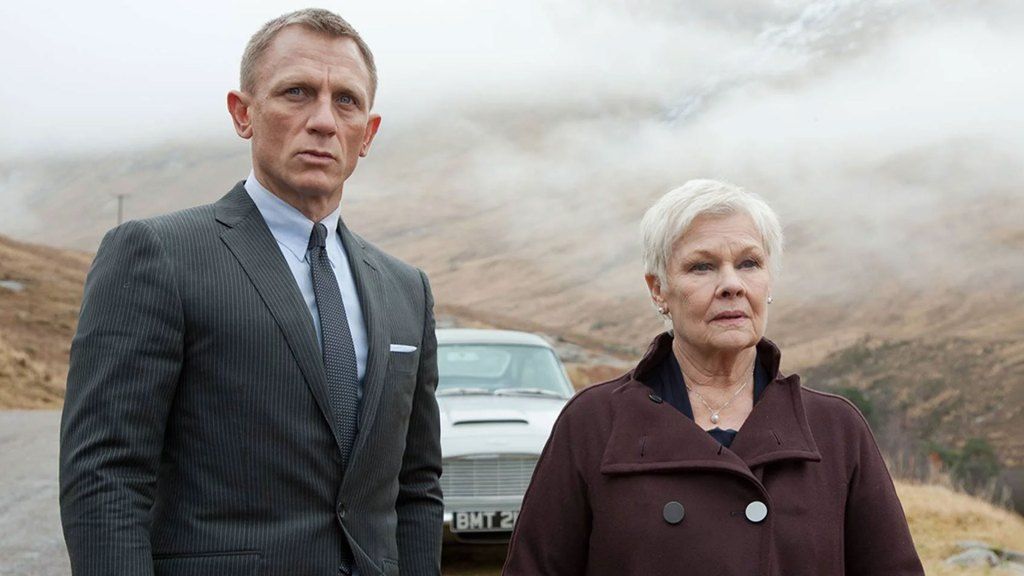 Judi Dench y Daniel Craig en 'Skyfall'