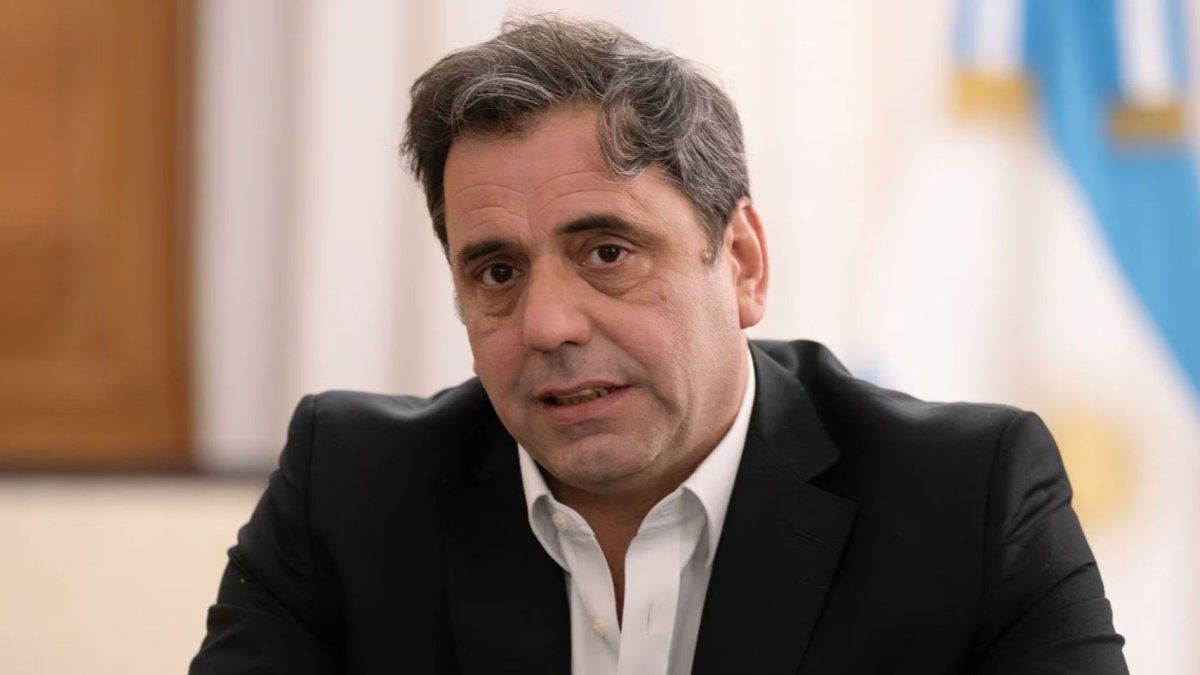 El Gobierno evalúa convocar a sesiones extraordinarias para tratar las reformas tributaria y laboral