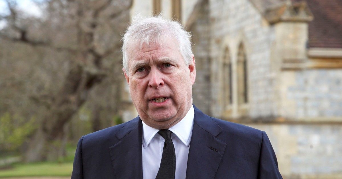 El vínculo del príncipe Andrés con Jeffrey Epstein sigue complicando a la monarquía británica: el rey Carlos III ya no sabe que hacer con él