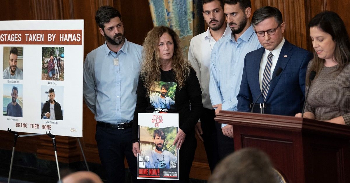 Israel presiona a Hamas para que devuelva los cuerpos, pero la destrucción de Gaza representa un desafío