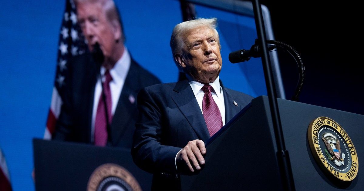 Tras su ruptura con Trump, Epstein dijo que podía "derrocarlo".