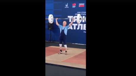 VIDEO: 'Abuelo de hierro' de 93 años gana competencia de halterofilia en Rusia