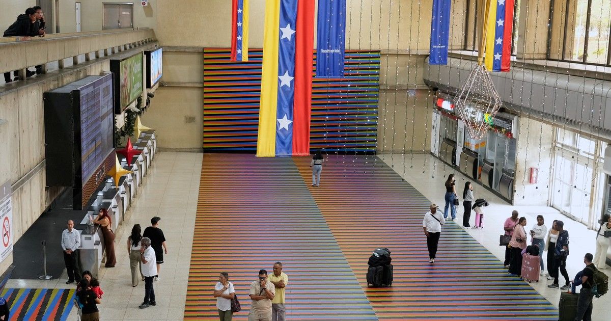 Ya son siete las aerolíneas que suspendieron sus vuelos hacia Venezuela: qué empresas cancelaron sus operaciones por el alerta de Estados Unidos
