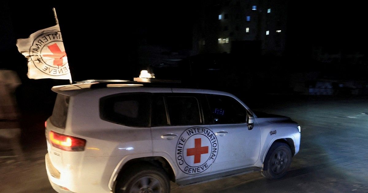 Alto el fuego entre Israel y Hamas: la Cruz Roja recibió tres cuerpos de rehenes en Gaza