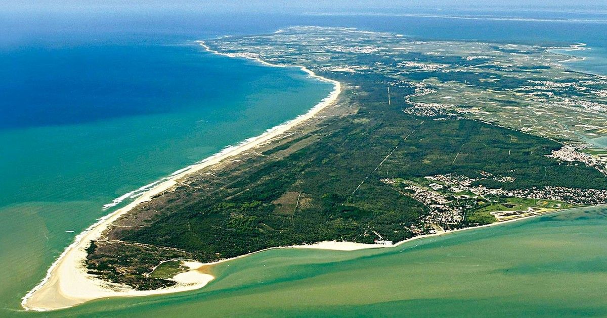 Estupor en la isla francesa de Oléron tras un atropello contra peatones: el atacante habría gritado "Alá es grande"
