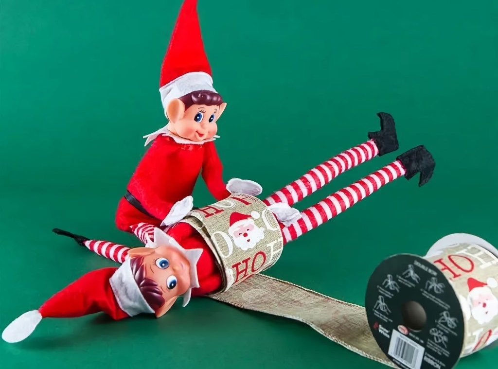 Si tienes niños pequeños en casa, estos elfos traviesos les encantarán hasta que llegue la Navidad