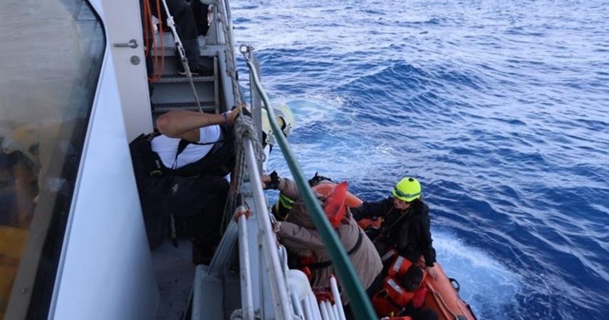 El mar de la deseperación: Médicos sin Fronteras reanuda el rescate de migrantes en el Mediterráneo entre la amenaza libia y la complicidad de Europa