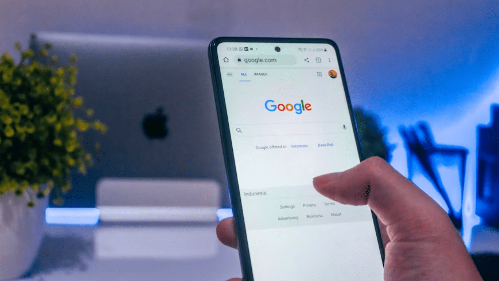 Un móvil Android mostrando los ajustes de Seguridad y privacidad