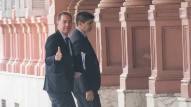 Foto de Diego Santilli en una conferencia de prensa