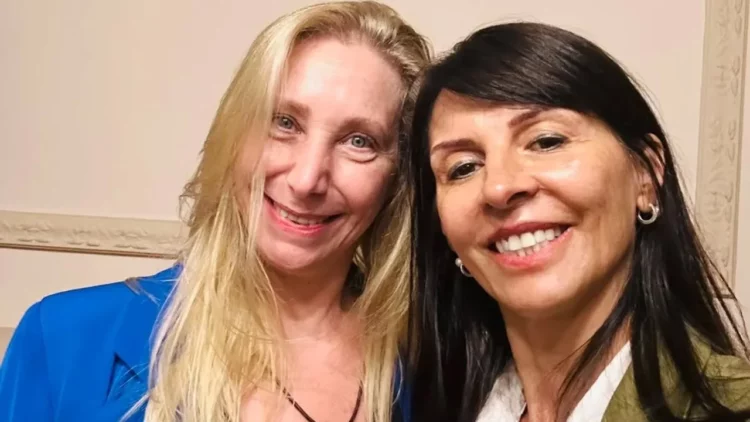Diputada Lorena Villaverde en una sesión parlamentaria
