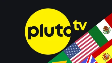 Logotipo de Pluto TV en una pantalla de TV