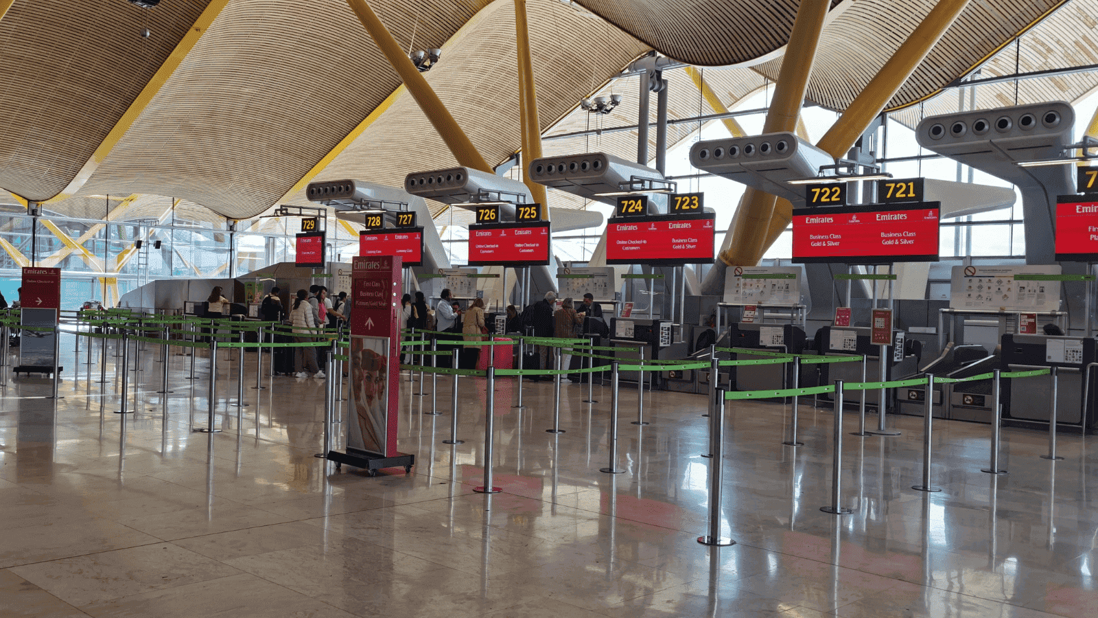 Imagen del interior de un aeropuerto