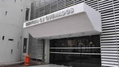 Imagen de una ambulancia en la escena de un incidente con pirotecnia