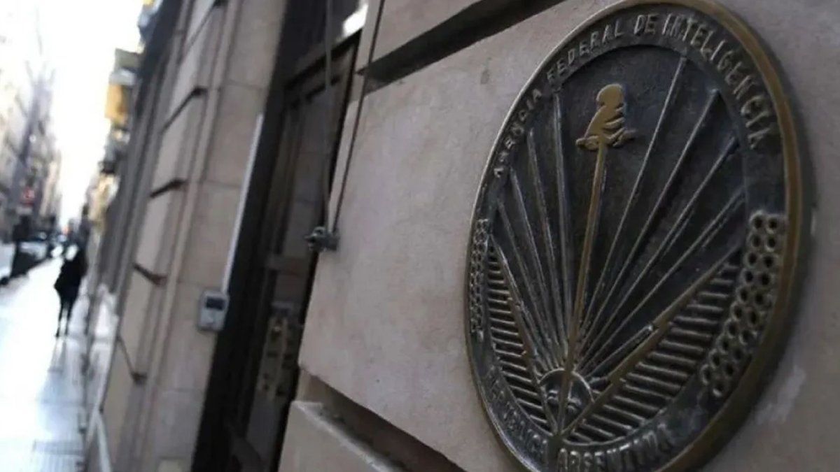 El Gobierno amplió por decreto en más de 26 mil millones de pesos los fondos para la SIDE