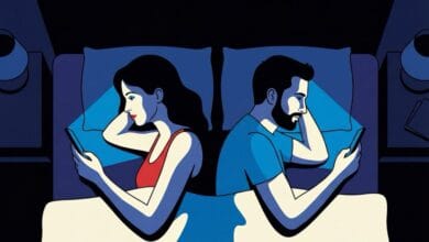 Imagen de una persona hablando con un médico virtual