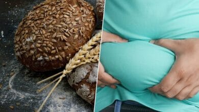 Una persona sosteniendo una tabla de alimentación saludable