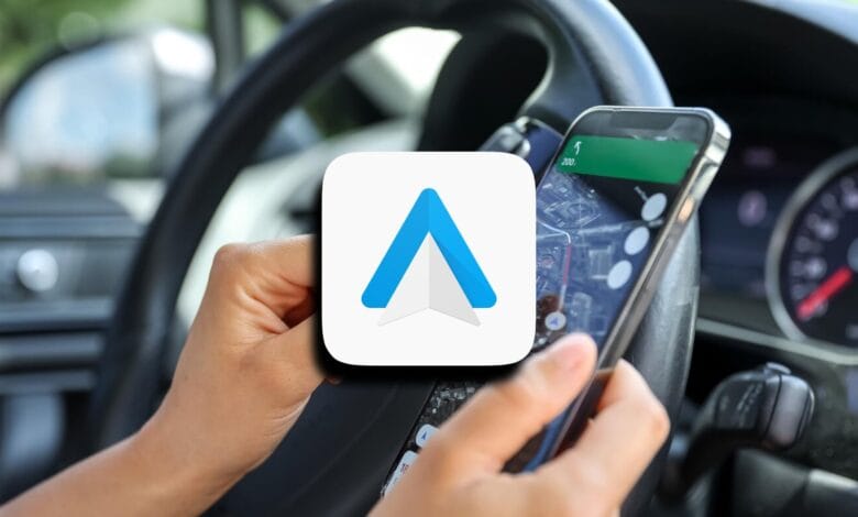 Imagen de un coche con Android Auto en el tablero de instrumentos