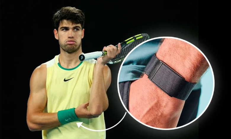 Pulsera Whoop en la muñeca de Carlos Alcaraz