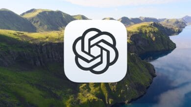 Imagen de una persona interactuando con una IA