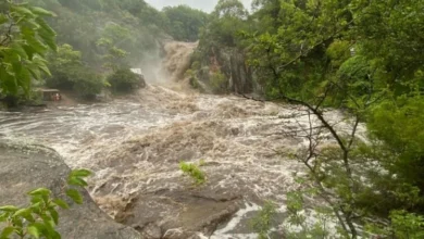 La lluvia desborda el arroyo Tanti en el Valle de Punilla