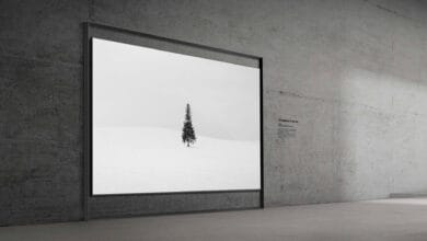 Imagen de la TV Samsung R95H con una pantalla de 130 pulgadas y un diseño moderno