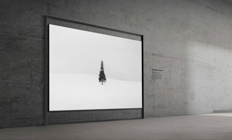 Imagen de la TV Samsung R95H con una pantalla de 130 pulgadas y un diseño moderno