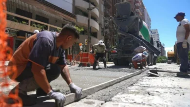 Colocación de nuevo hormigón en la calzada sur del Bulevar San Juan
