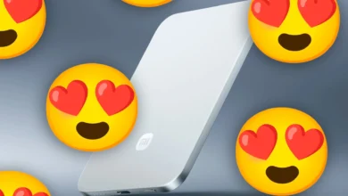 Imagen de la nueva power bank de Xiaomi, mostrando su delgadez y el sistema de carga inalámbrica