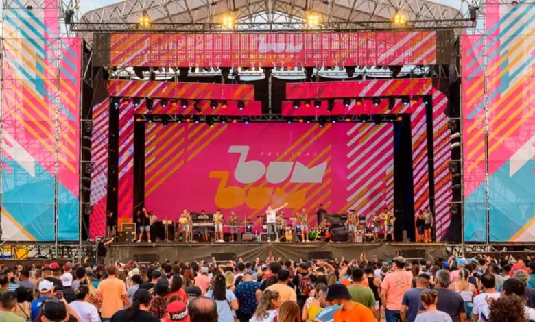 Imagen del escenario del Festival Bum Bum 2026 con La Mona Jiménez