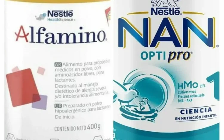 Imagen de una leche infantil con un sello de retiro del mercado