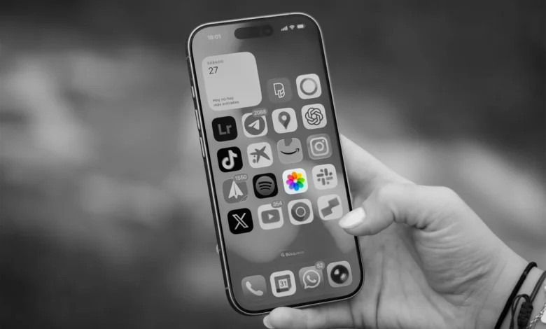 Móvil con fotos y recuerdos