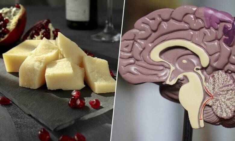 Imagen de un plato de queso curado y nata