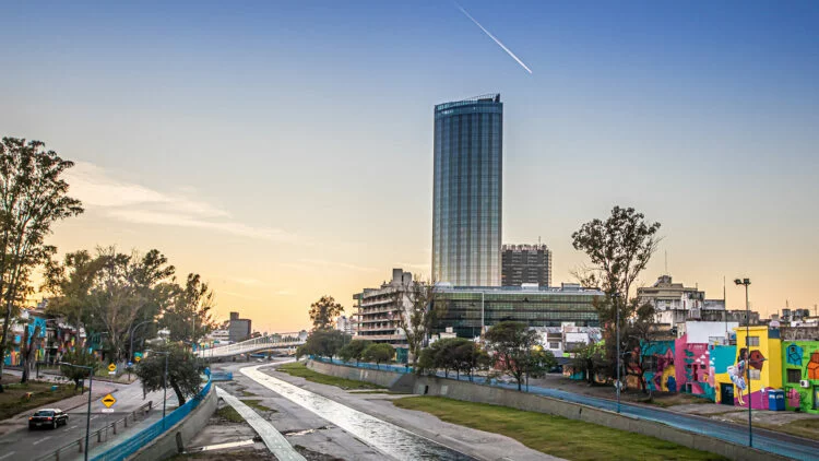 Imagen de la Costanera Norte de Córdoba durante el Carnaval del Suquía