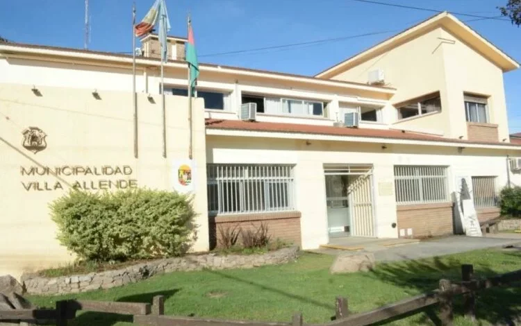 Imagen de un portón de seguridad en Villa Allende
