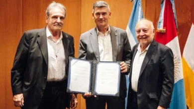 Firma del acuerdo entre la Municipalidad de Córdoba y la Cooperativa Horizonte para el desarrollo de viviendas sociales