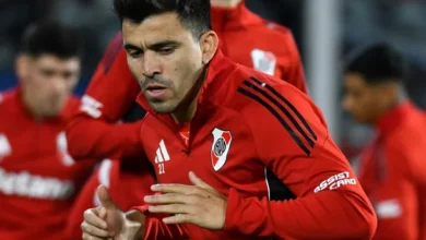Huevo Acuña en acción con River Plate
