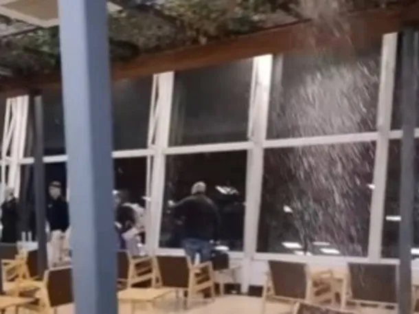 Imagen del derrumbe en el Aeroparque Jorge Newbery